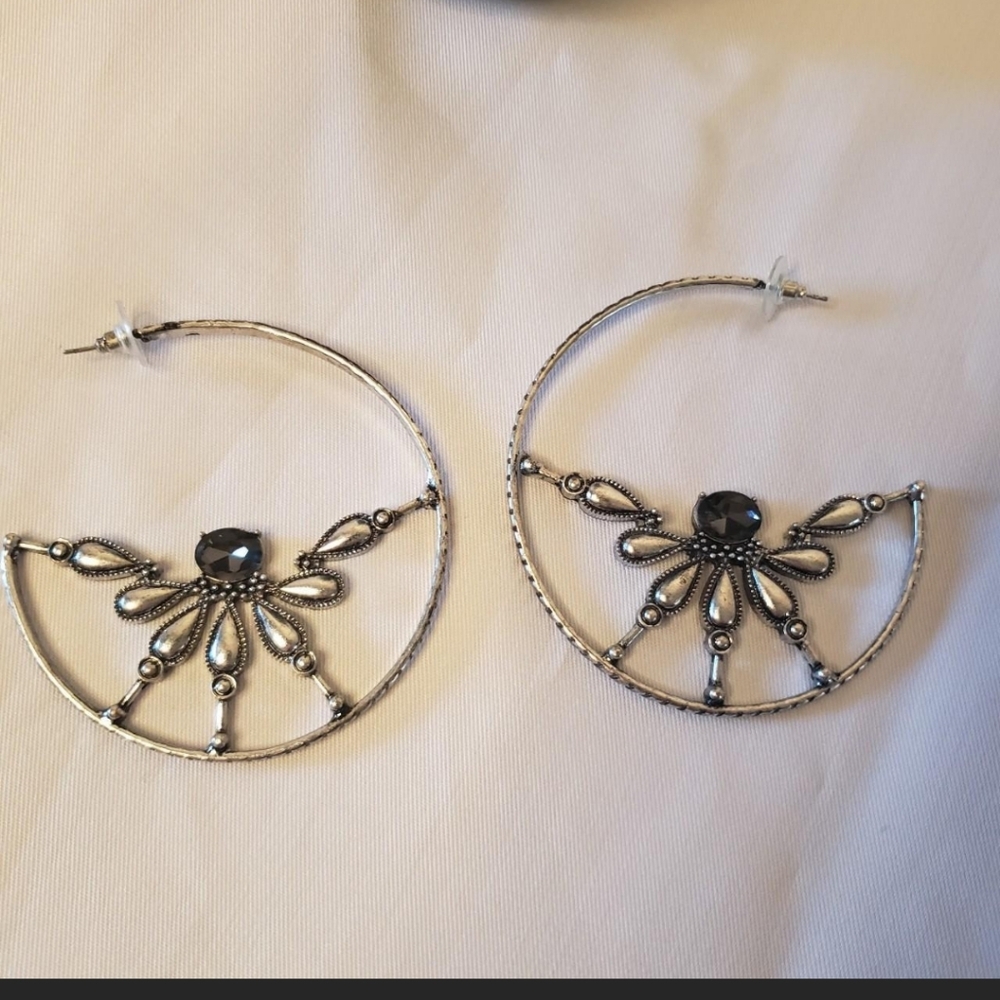 FREE PEOPLE BOHO EARRINGS